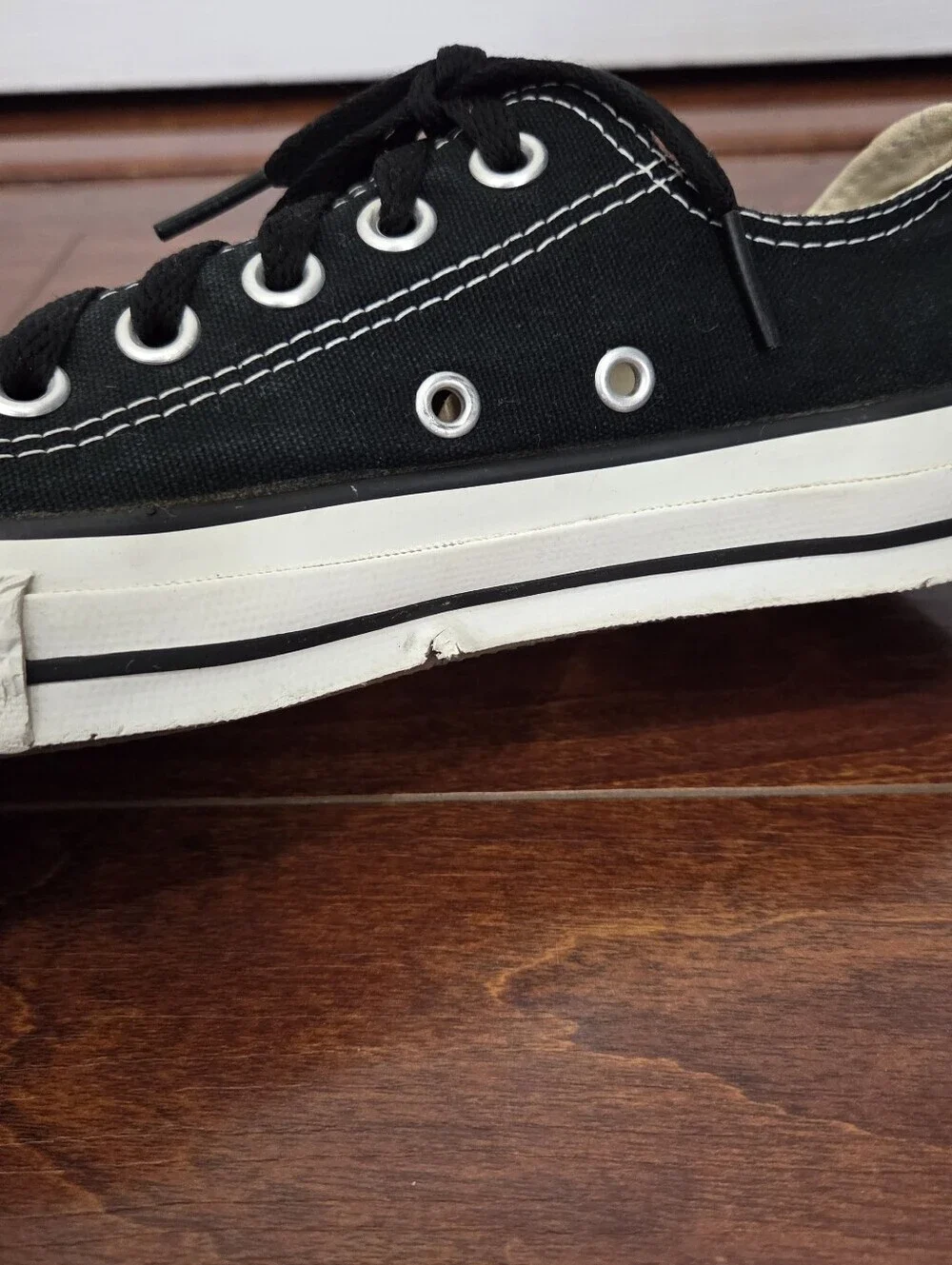 Converse Chuck Taylor All Star Low Top Black Canvas Sneakers Womens 6.5 Mens 4.5